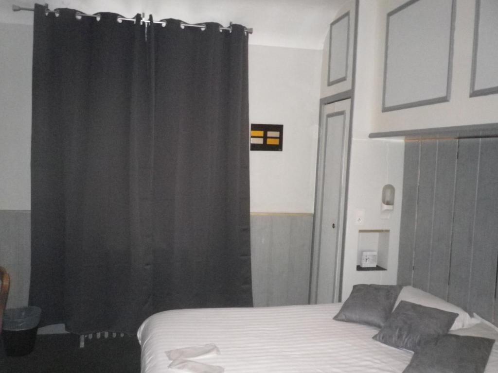 Haybes Hotel Ermitage Du Moulin Labotte חדר תמונה