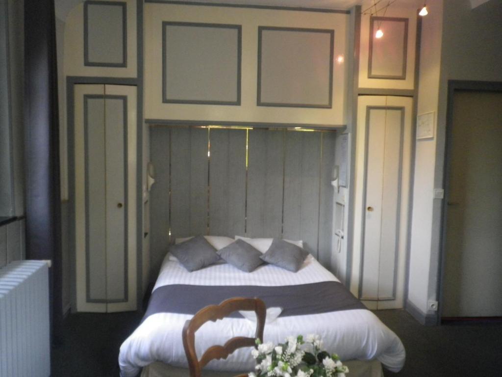 Haybes Hotel Ermitage Du Moulin Labotte חדר תמונה