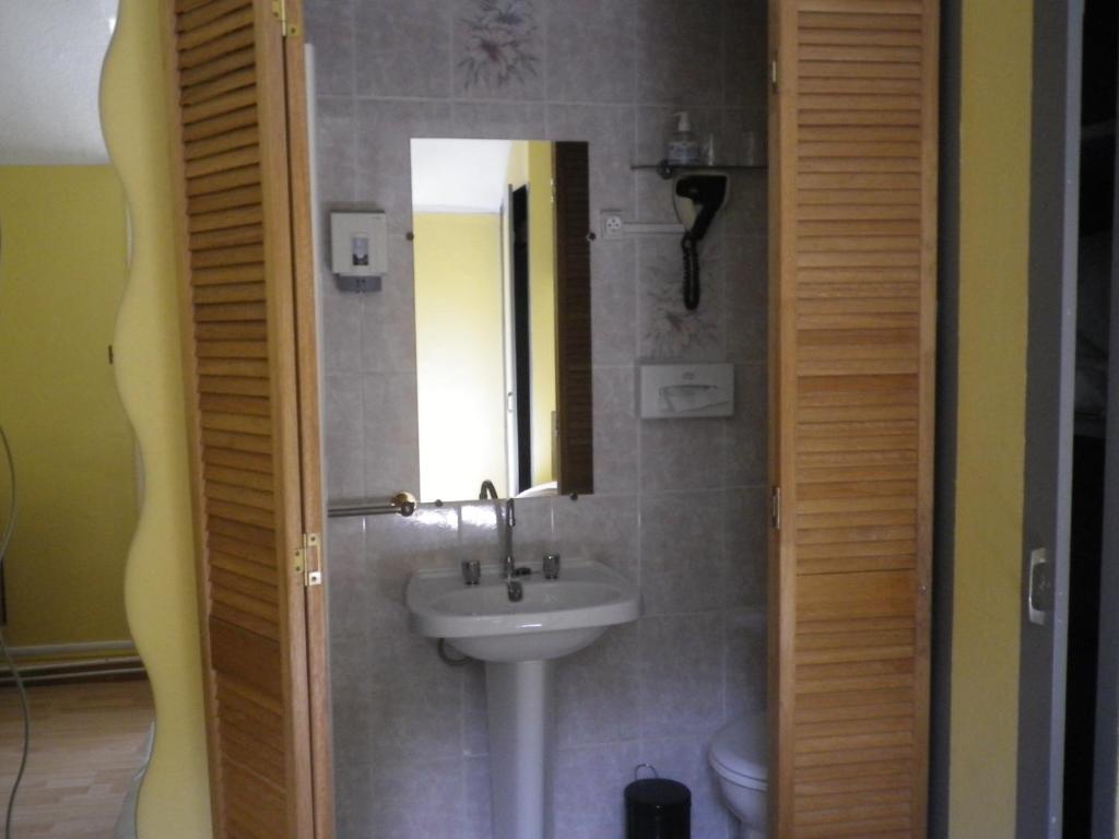 Haybes Hotel Ermitage Du Moulin Labotte חדר תמונה