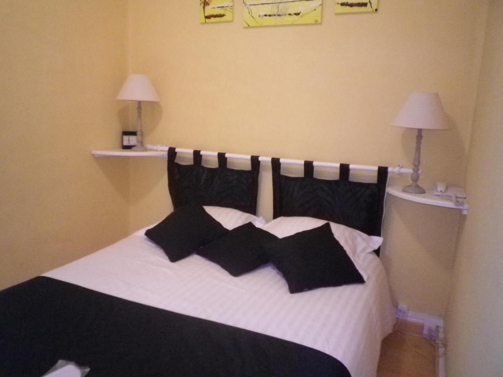 Haybes Hotel Ermitage Du Moulin Labotte חדר תמונה
